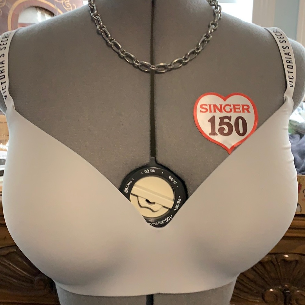 Victoria’s Secret incredibly soft bra 36DDD good